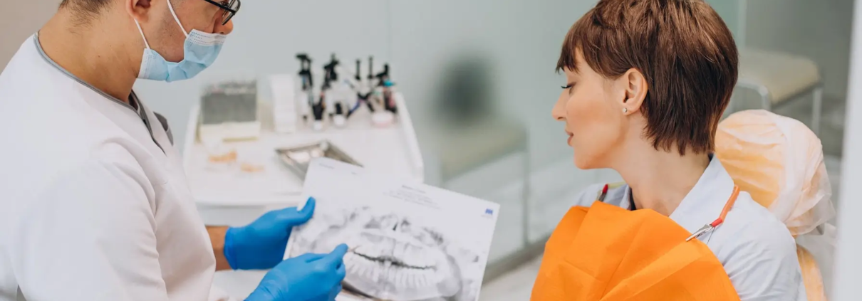 Visite de prévention dentaire pour une patiente soucieuse de son hygiène bucco-dentaire.