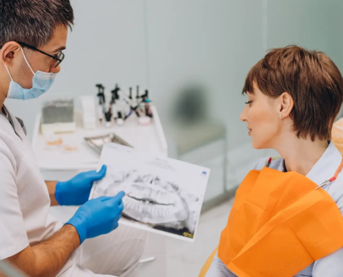 Visite de prévention dentaire pour une patiente soucieuse de son hygiène bucco-dentaire.